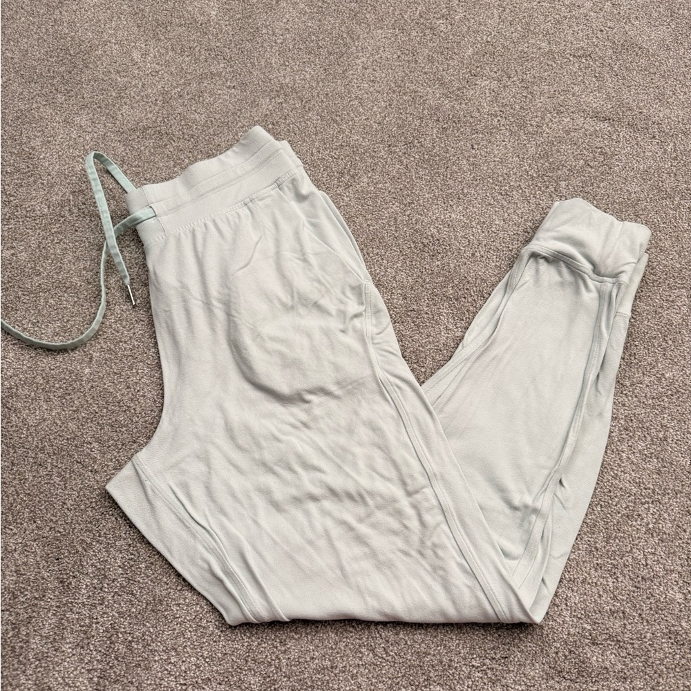 Lululemon Ready To Rulu High-Rise Jogger in Delicate Mint size 8